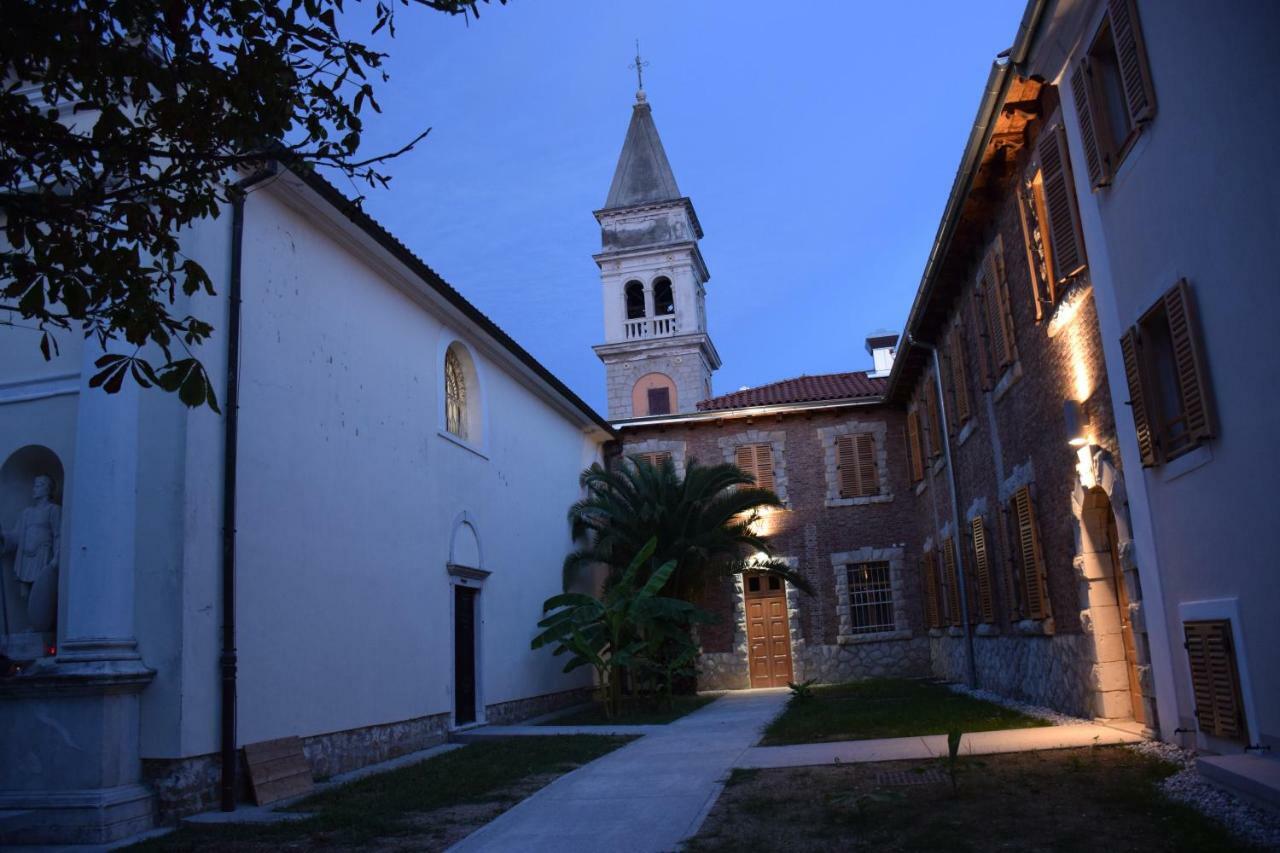 Stella Maris Pastoral Home Strunjan Buitenkant foto